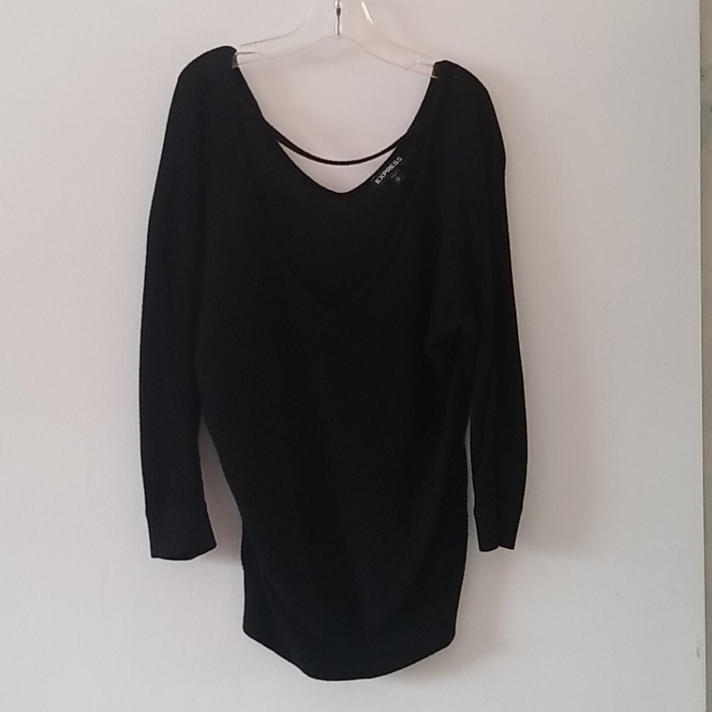 Black loose top